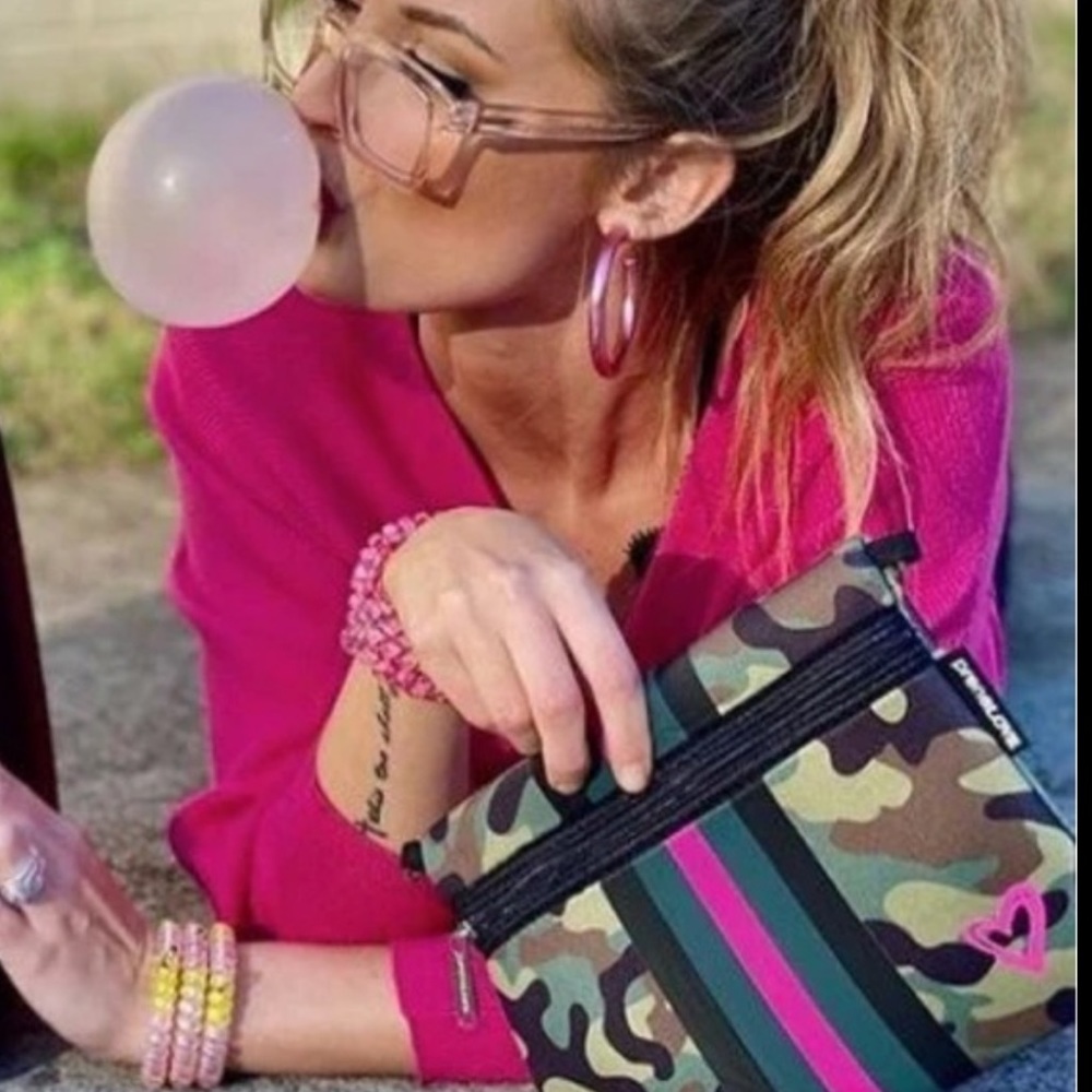 PRENELOVE PreneLOVE Pink Army Wristlet - Picture 3 of 9